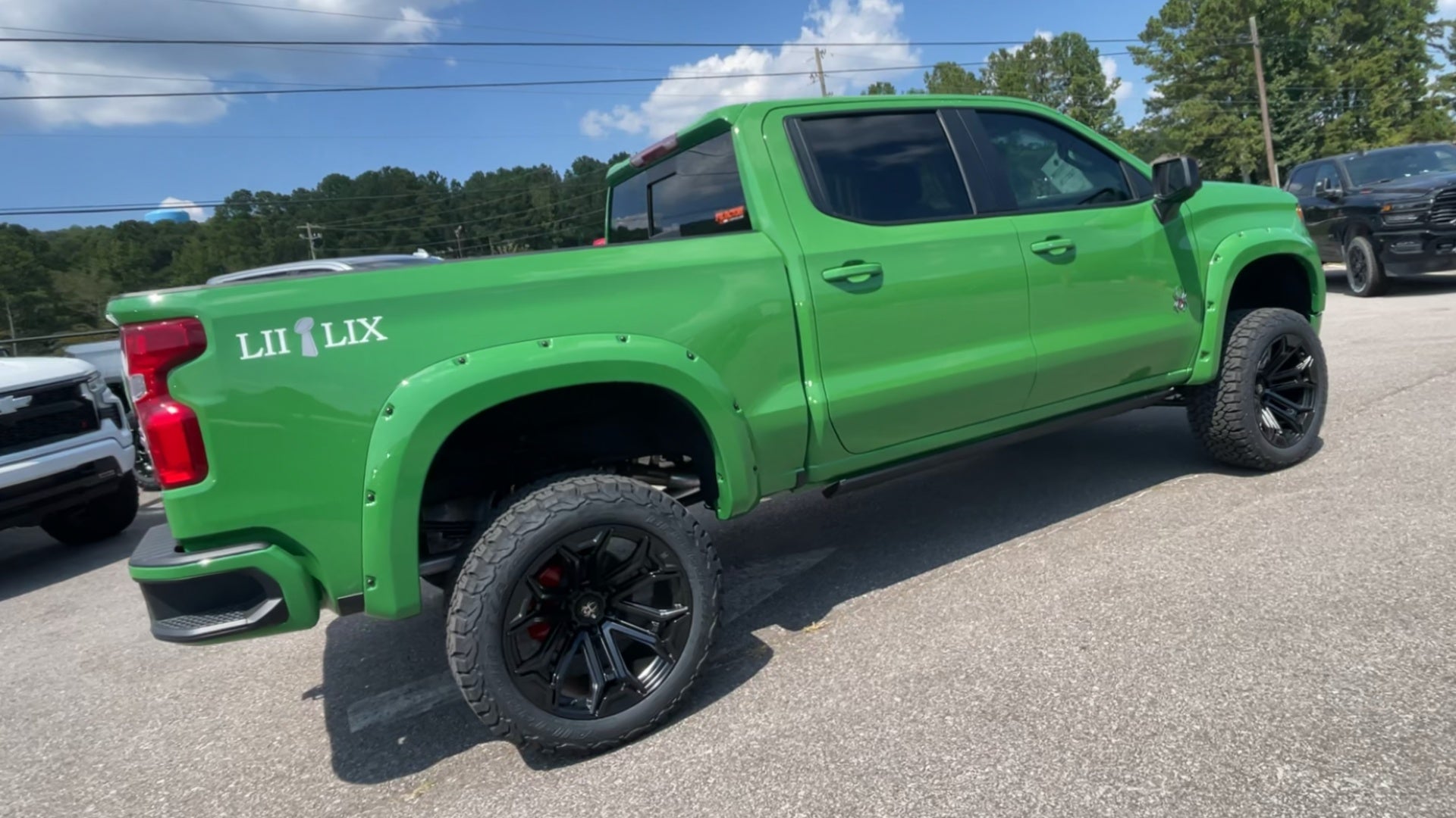 Vehicle Image 8