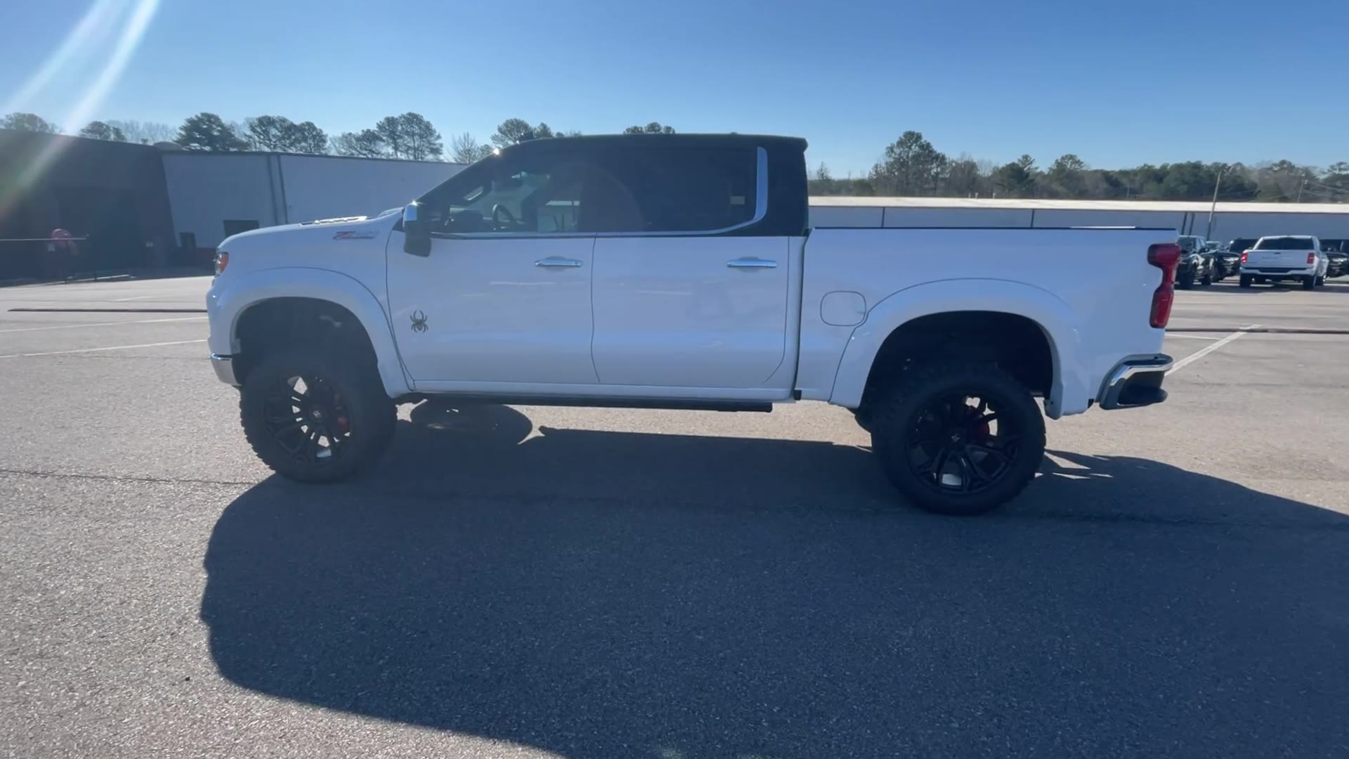 Vehicle Image 8