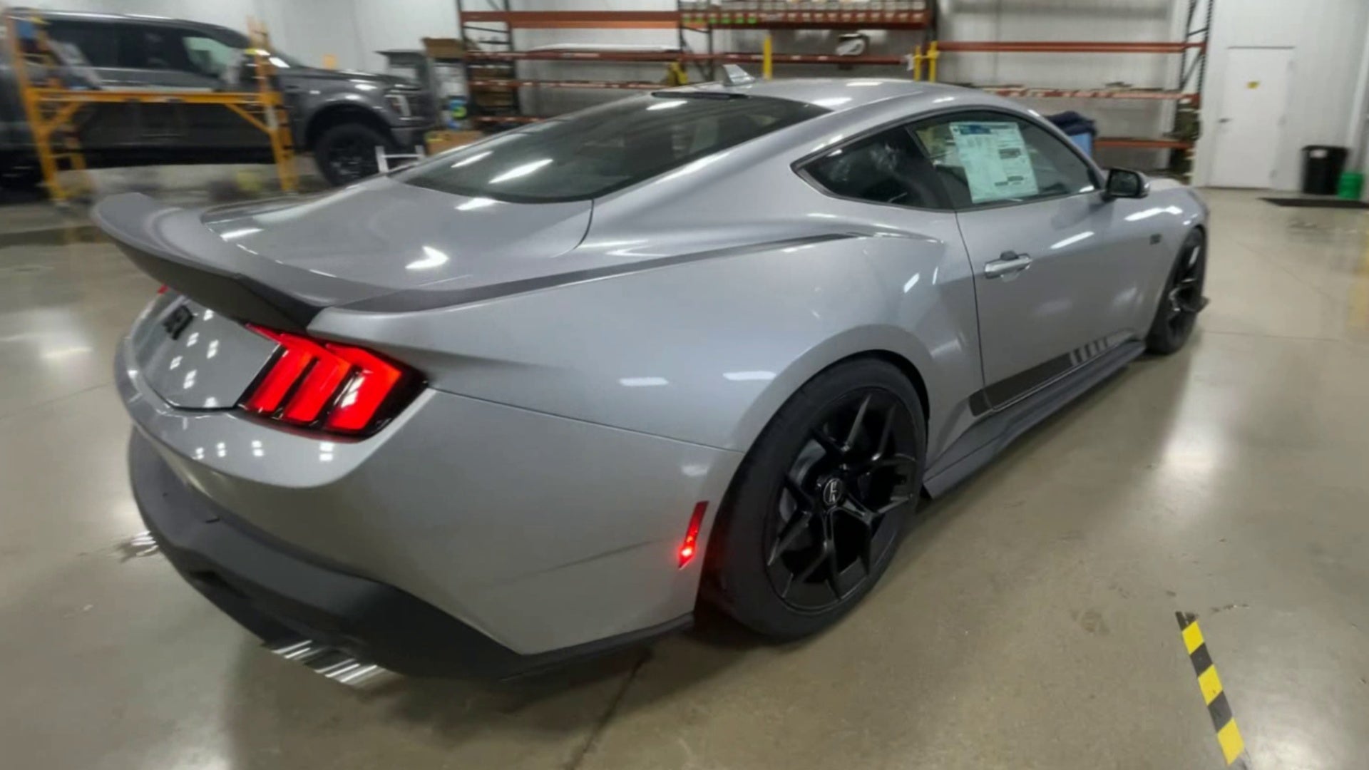 Vehicle Image 8