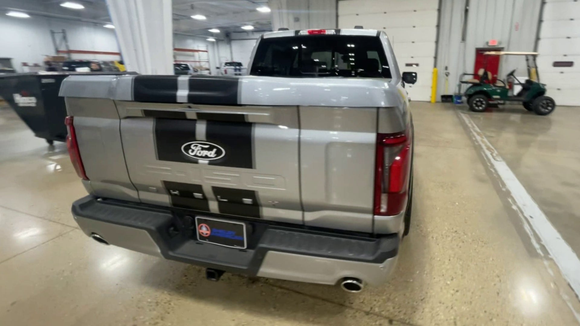 Vehicle Image 8