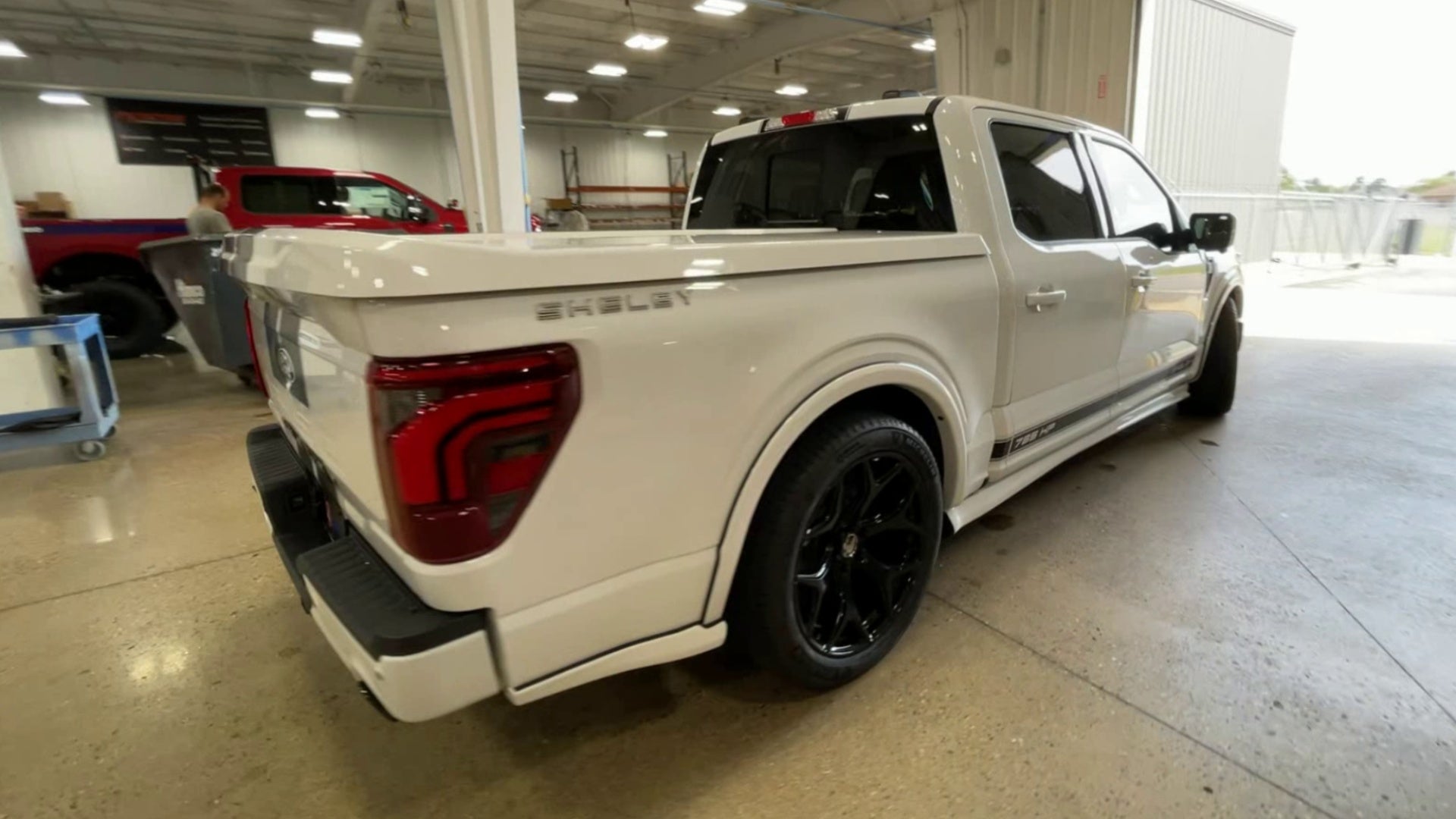 Vehicle Image 8