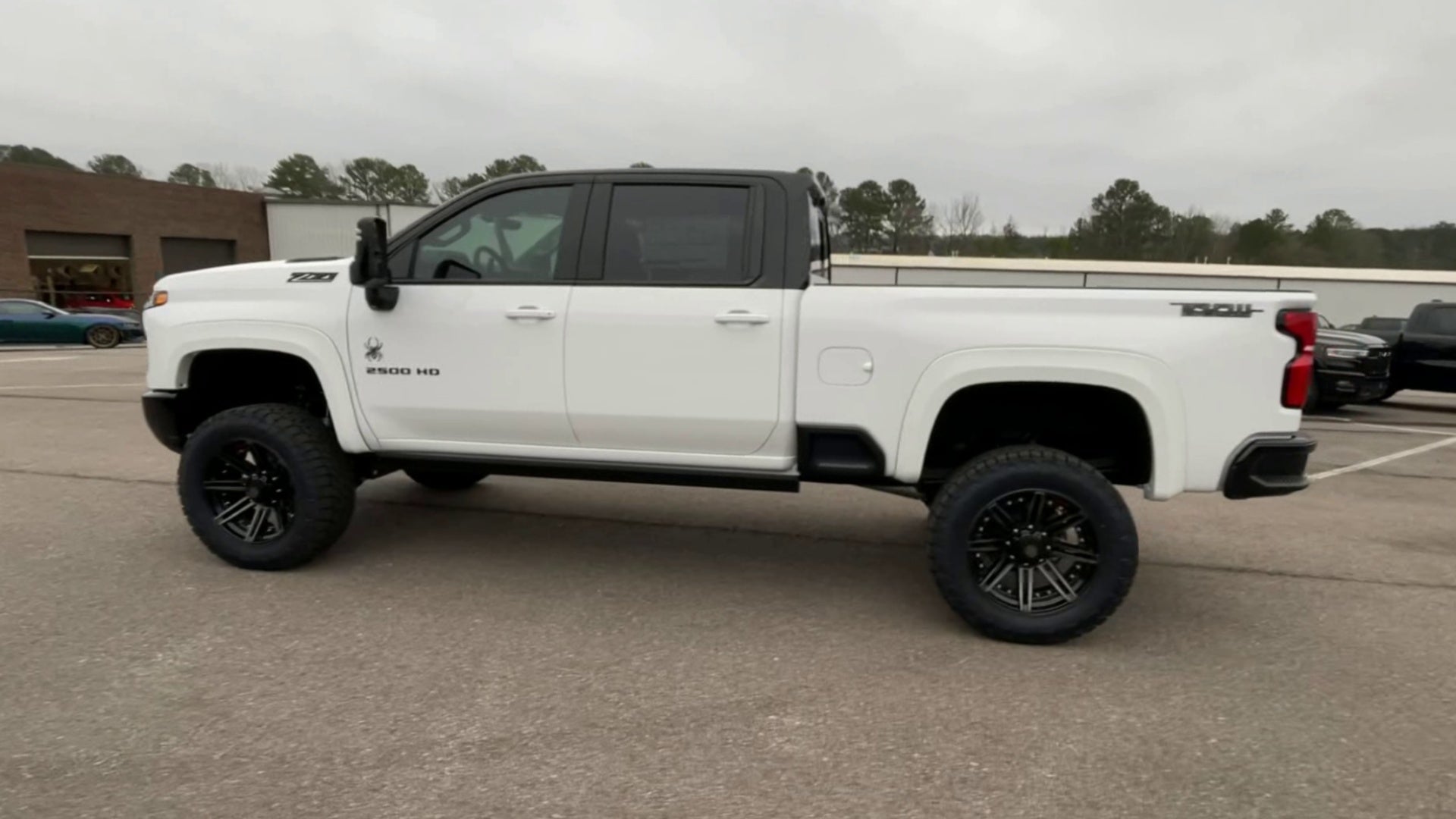 Vehicle Image 8