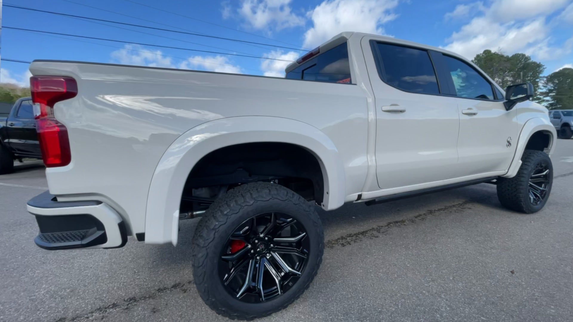 Vehicle Image 8