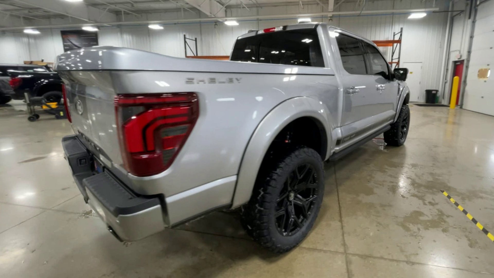 Vehicle Image 8