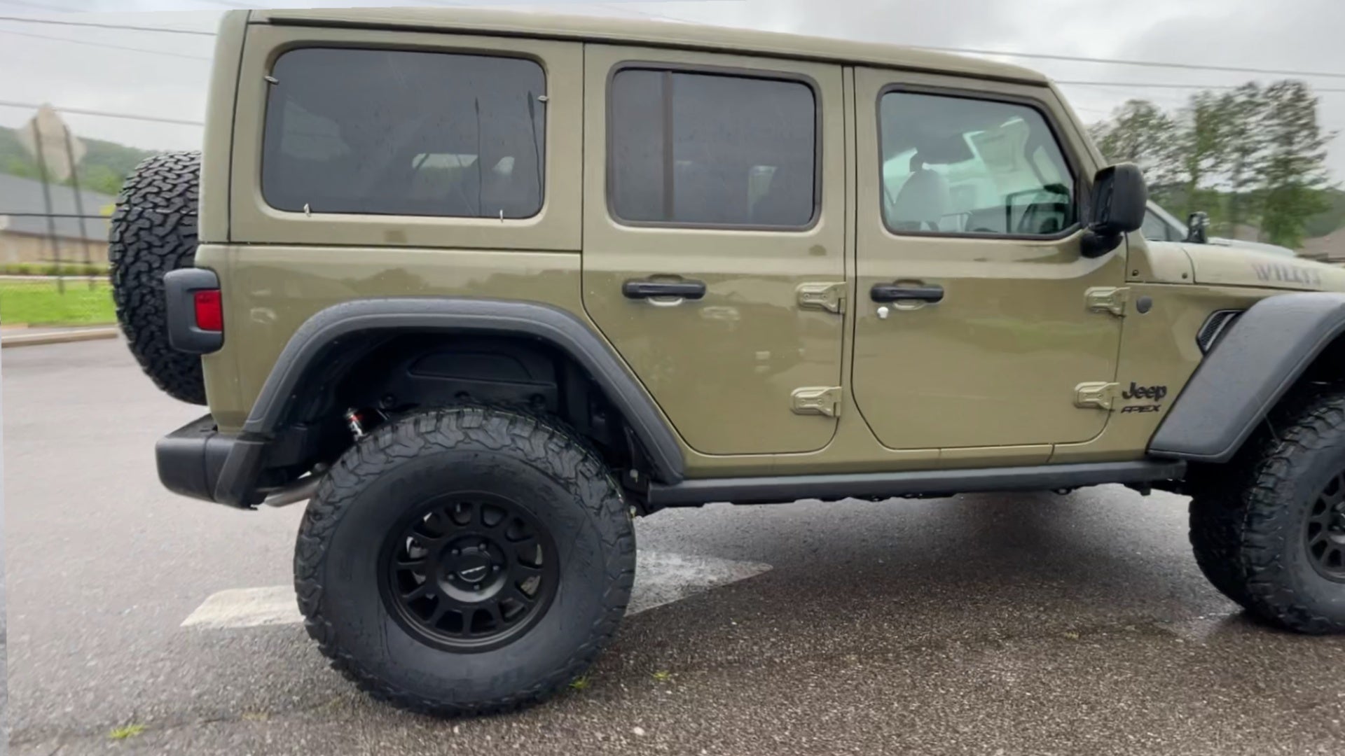 Vehicle Image 8