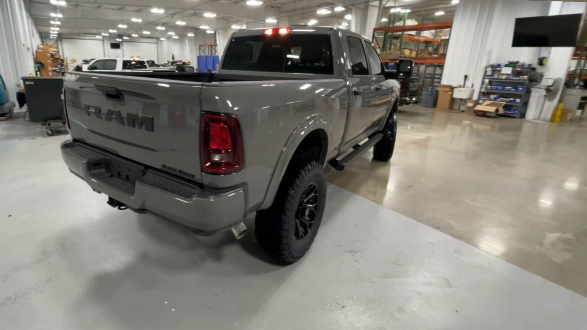 Vehicle Image 8