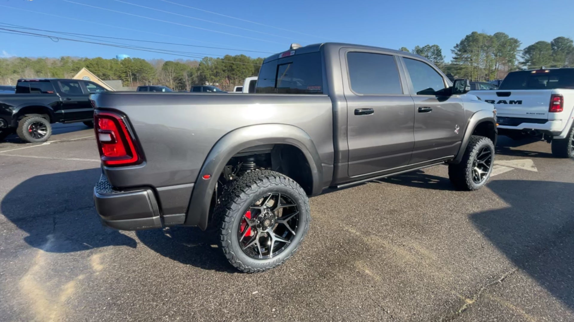 Vehicle Image 8