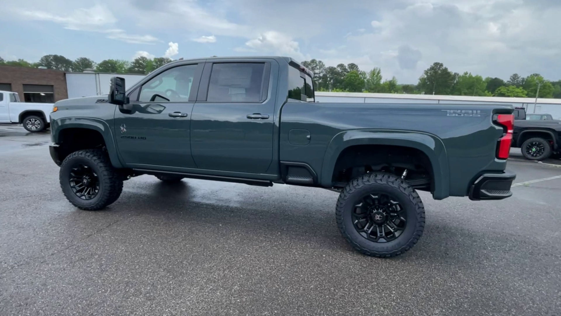 Vehicle Image 8