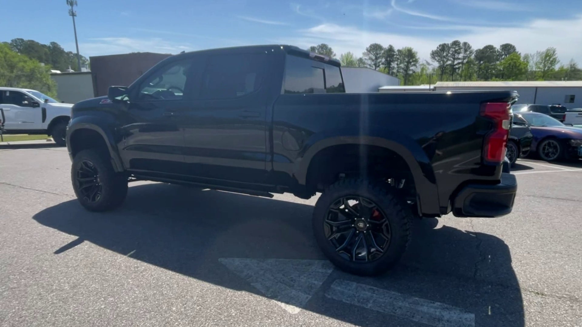 Vehicle Image 8