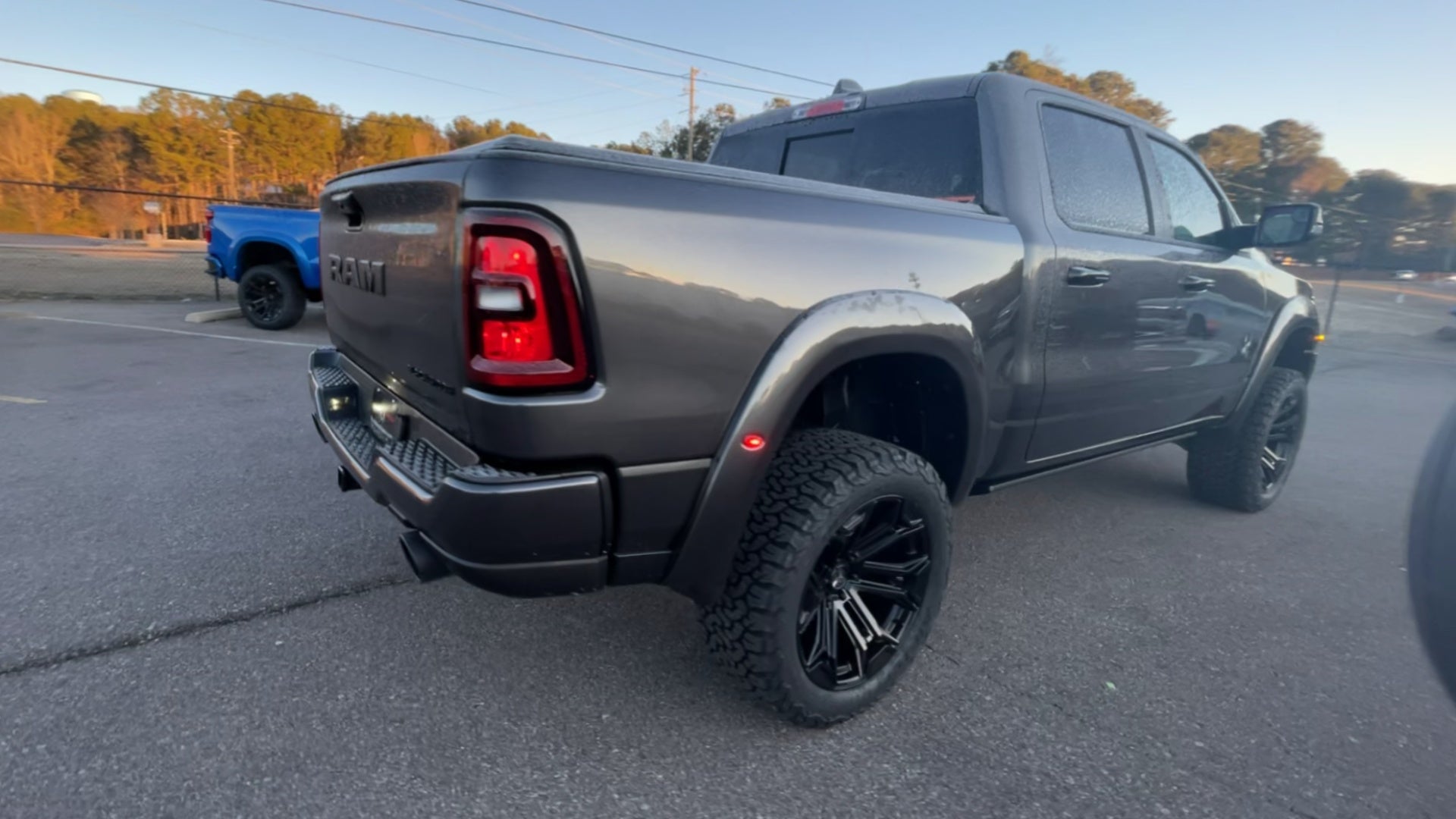 Vehicle Image 8