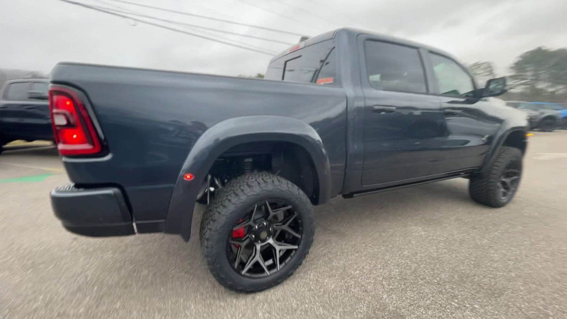 Vehicle Image 8