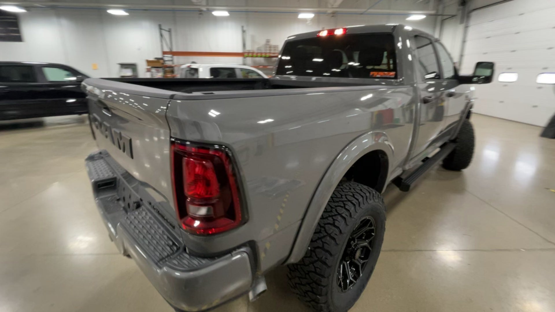 Vehicle Image 8