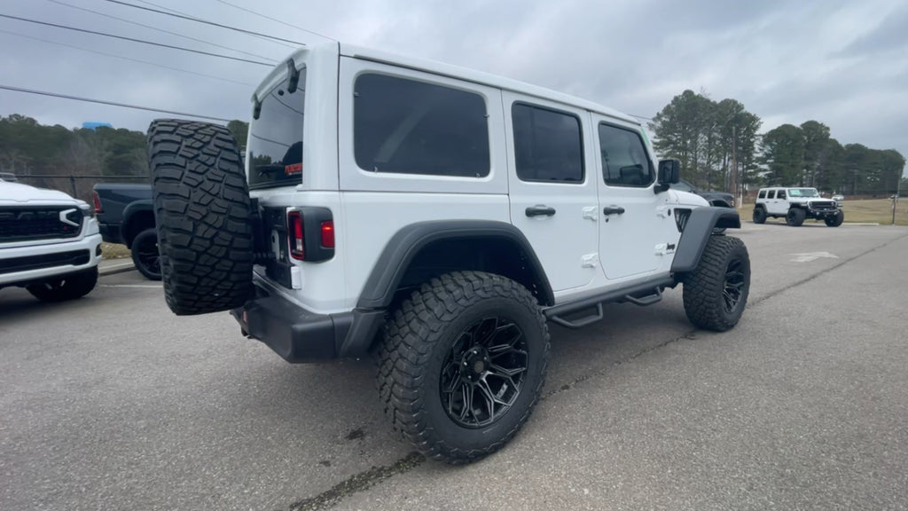 Vehicle Image 8