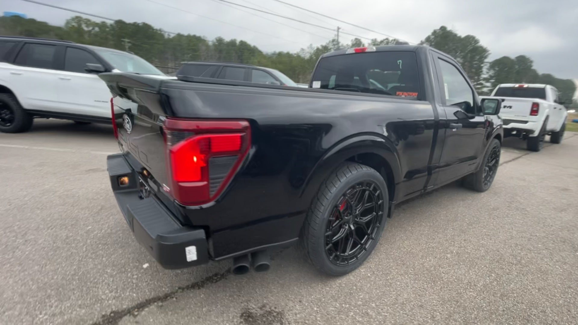 Vehicle Image 8