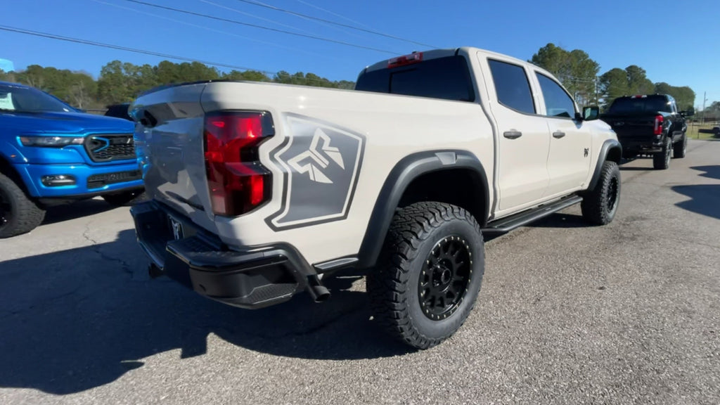 Vehicle Image 8
