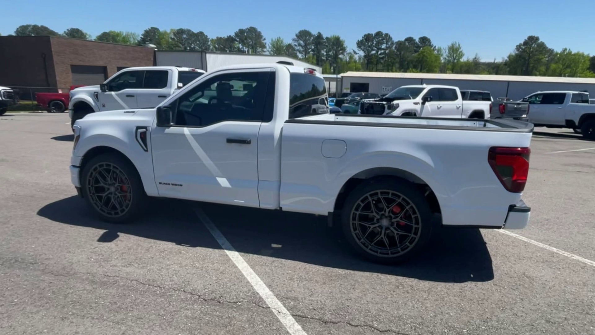 Vehicle Image 8