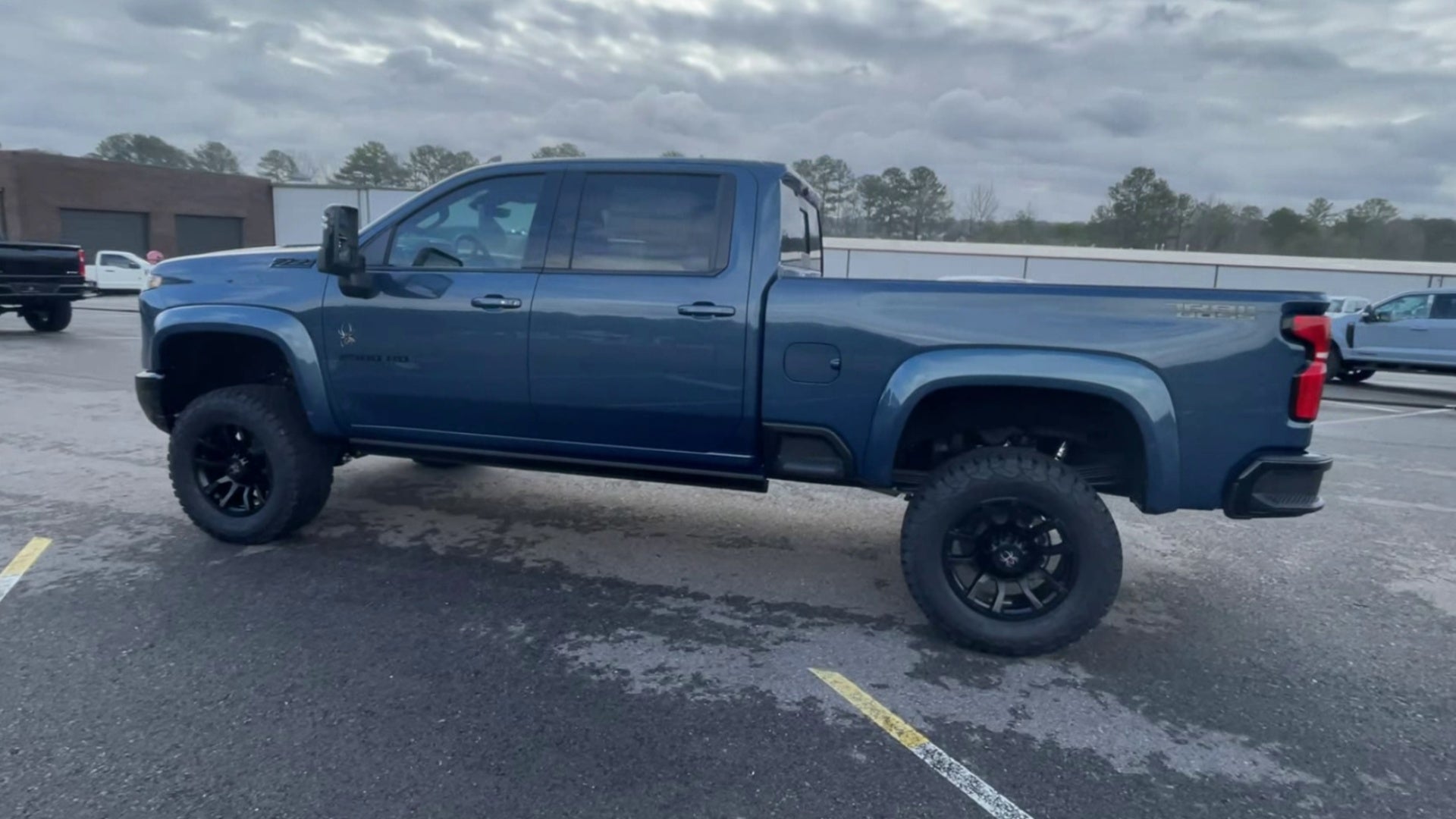 Vehicle Image 8
