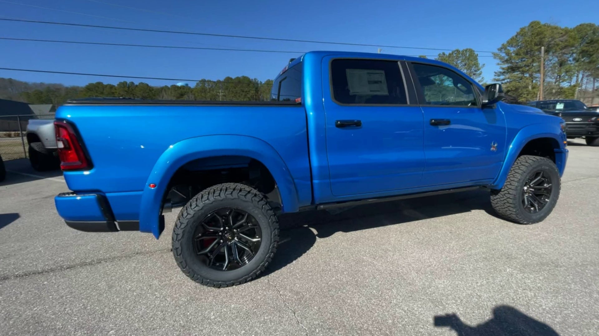Vehicle Image 8