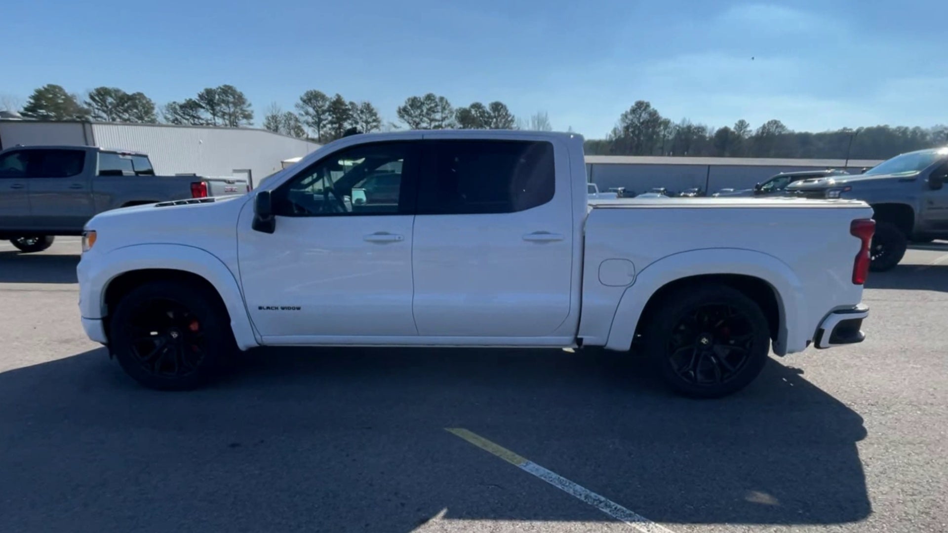 Vehicle Image 8