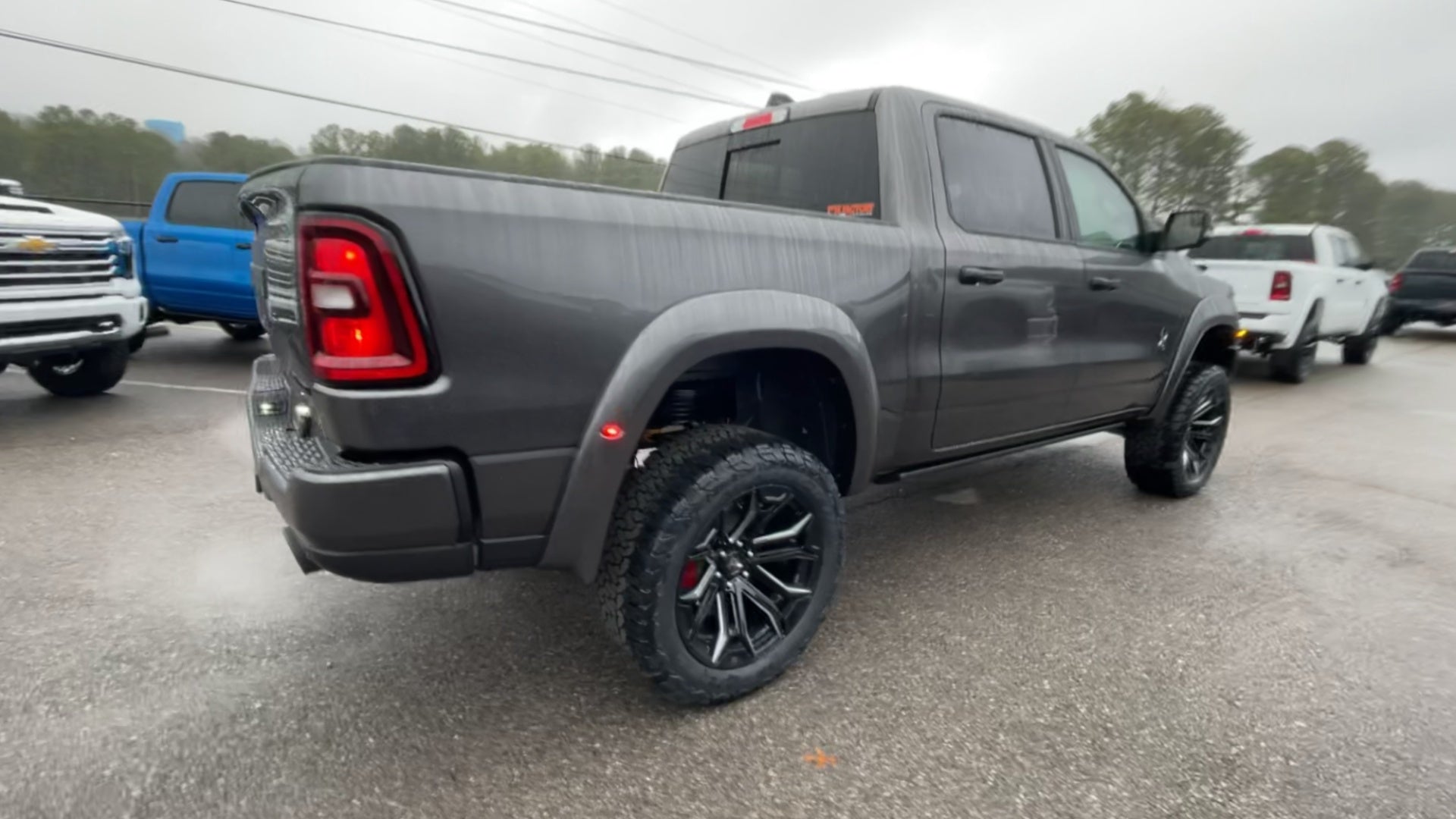Vehicle Image 8