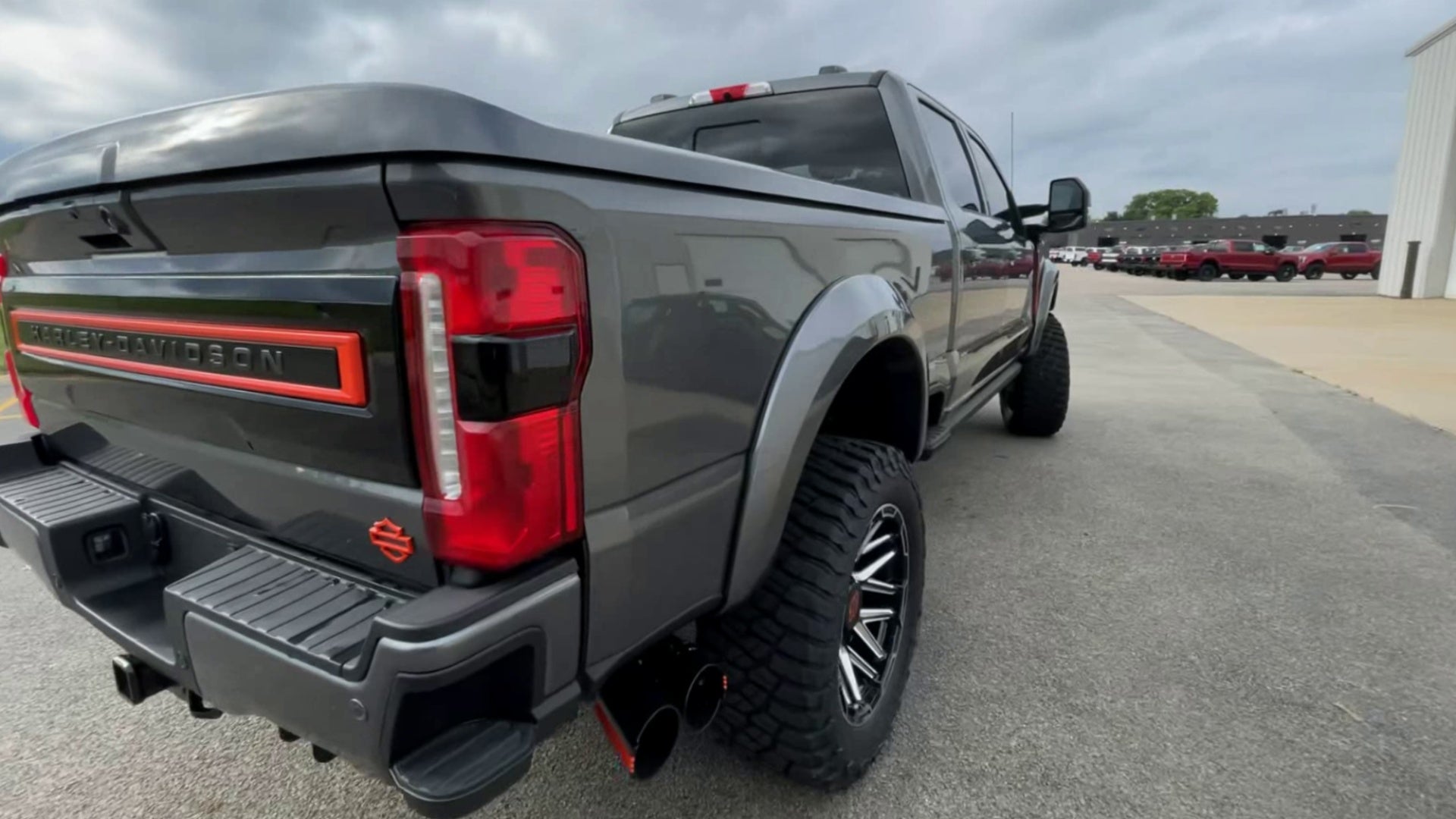 Vehicle Image 8