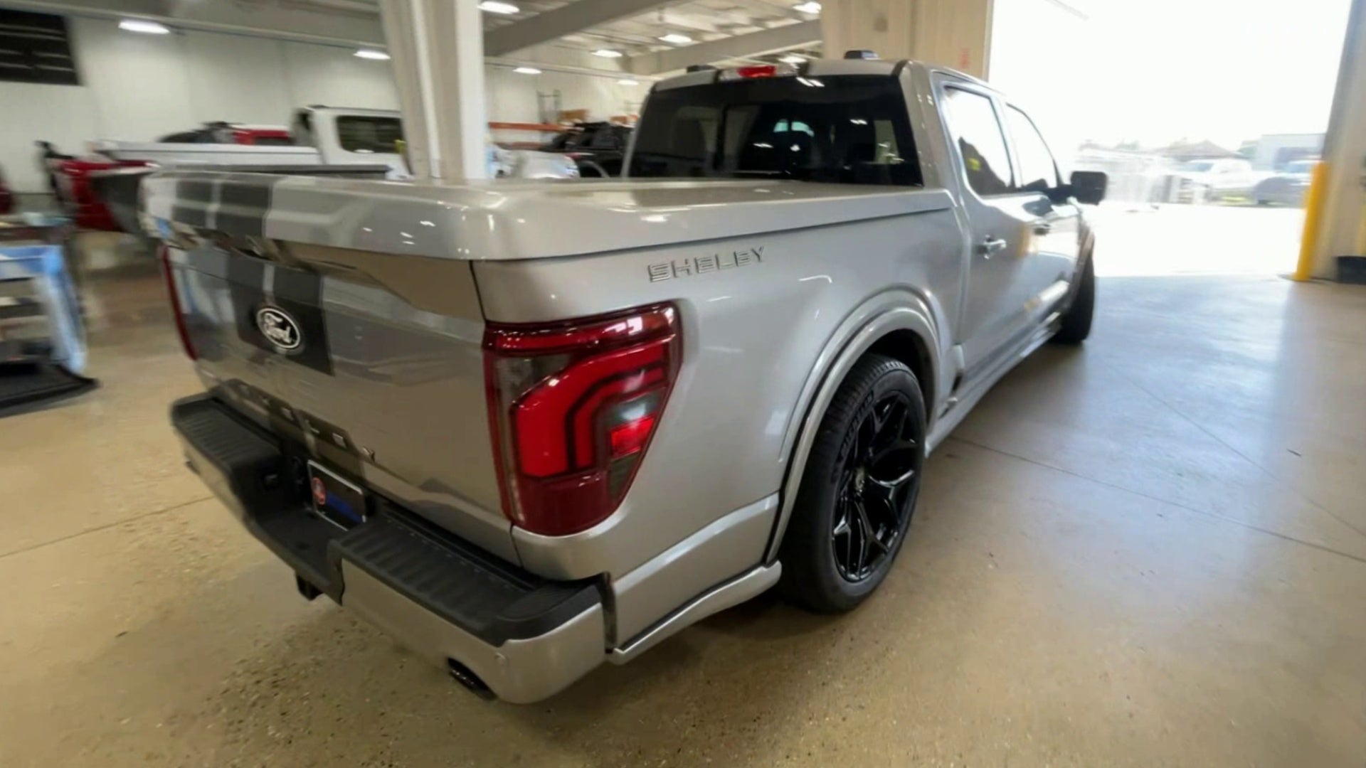 Vehicle Image 8