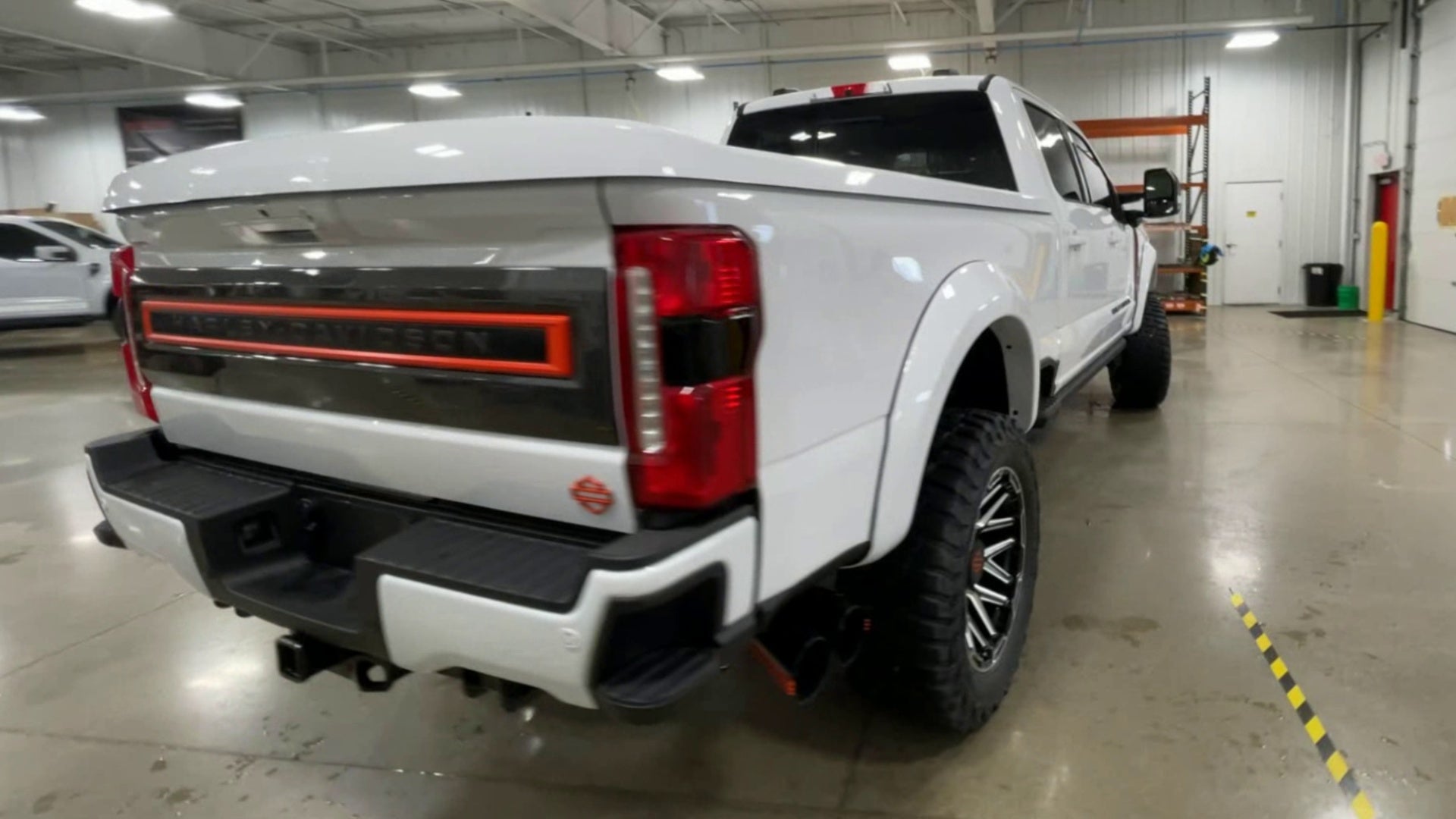 Vehicle Image 8