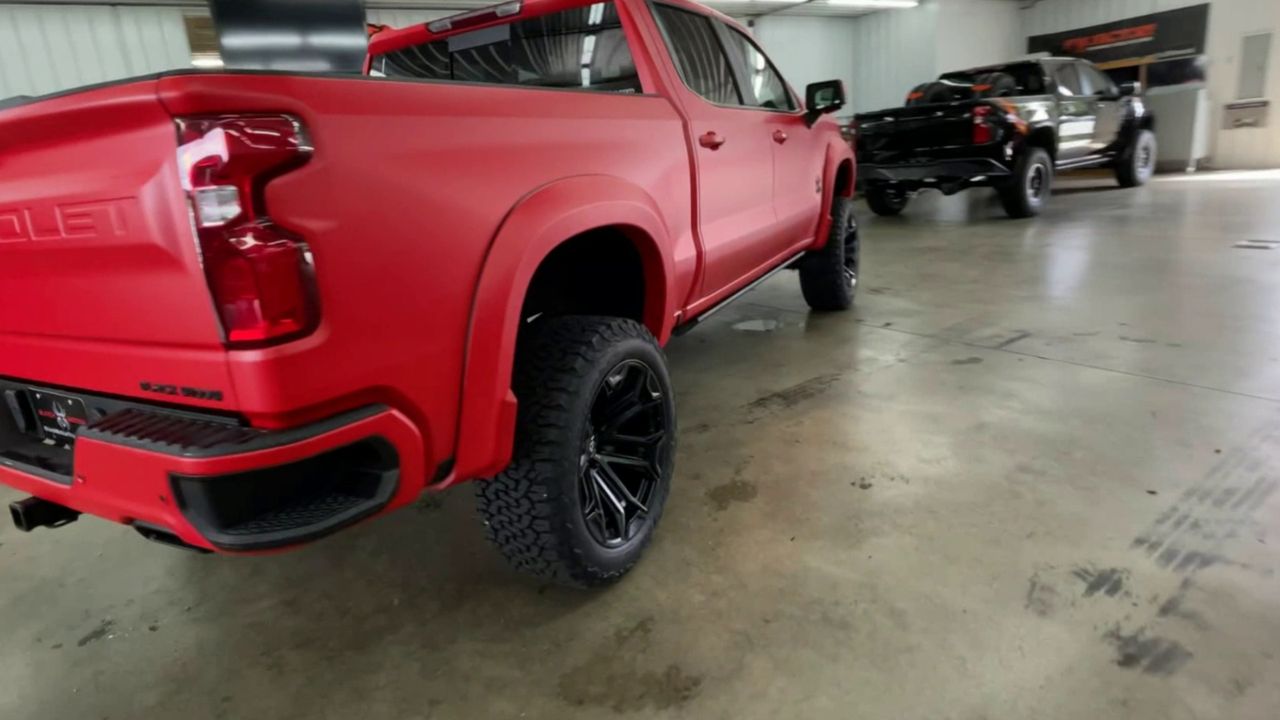 Vehicle Image 8