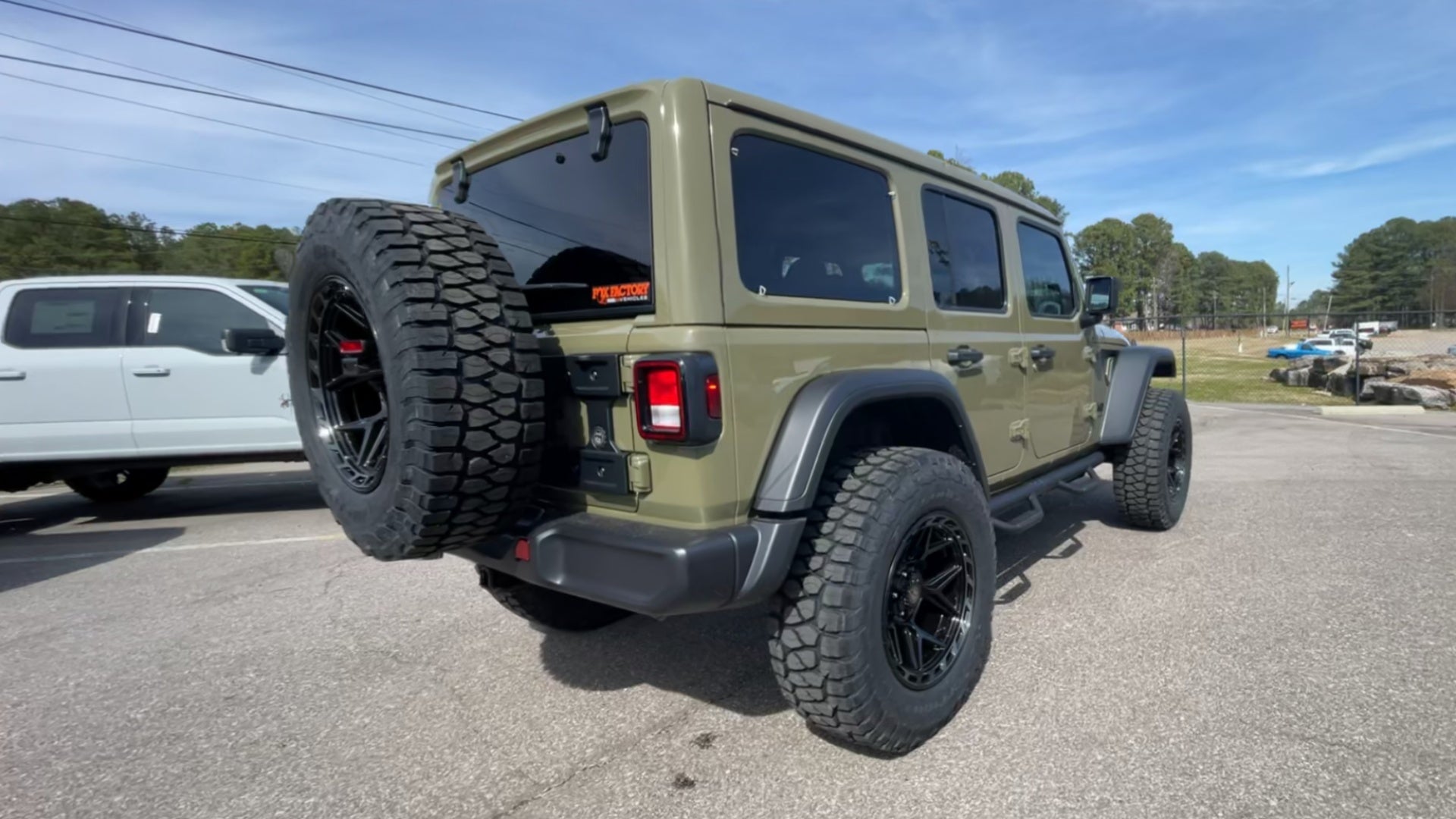 Vehicle Image 8