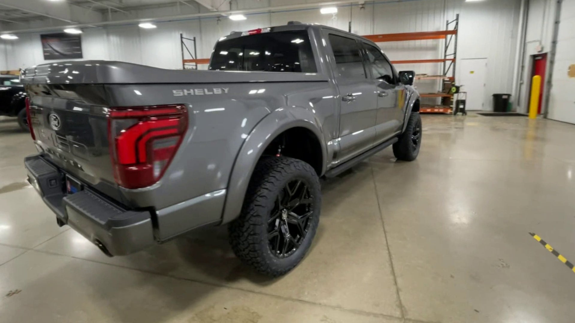 Vehicle Image 8