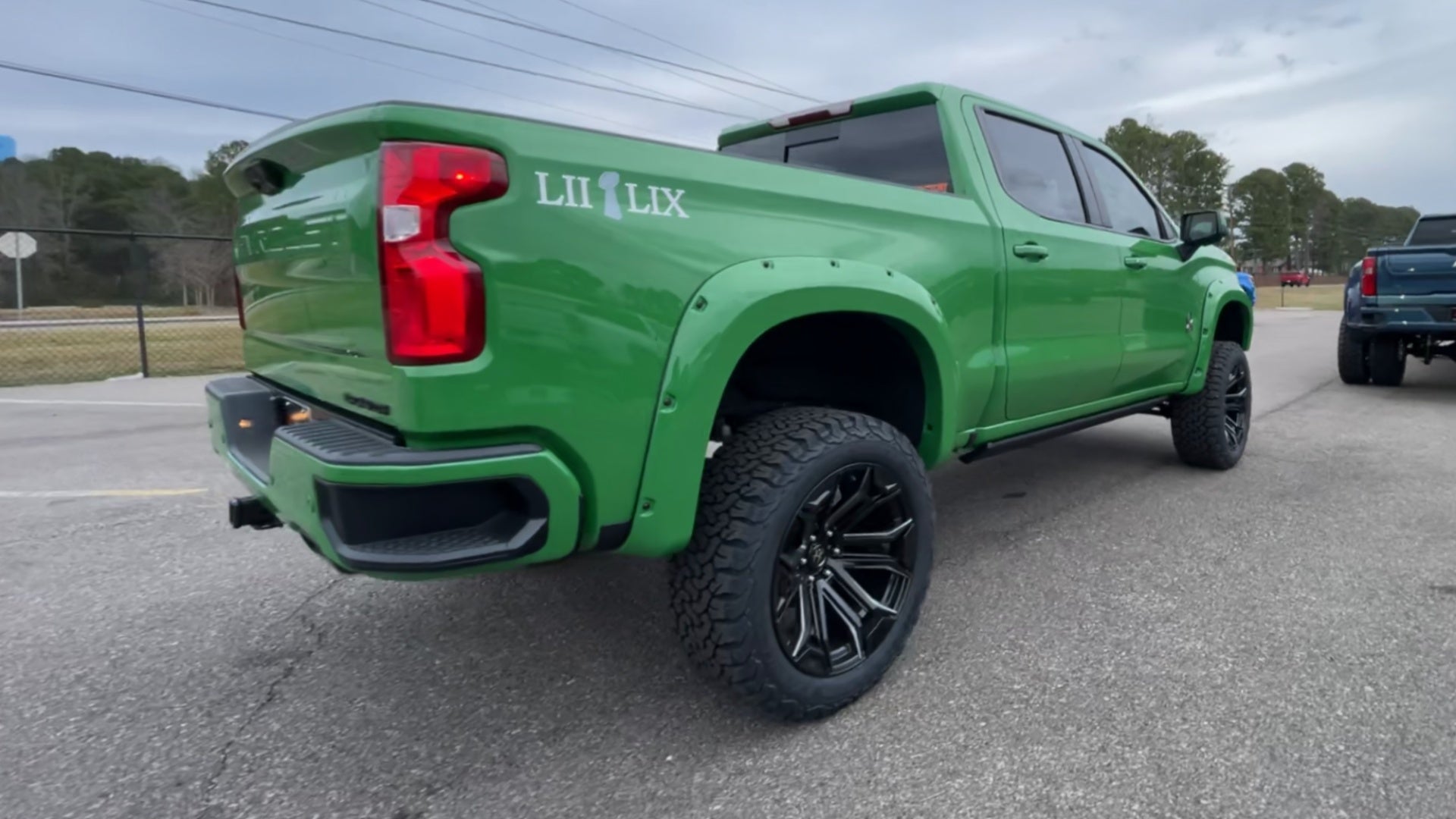 Vehicle Image 8