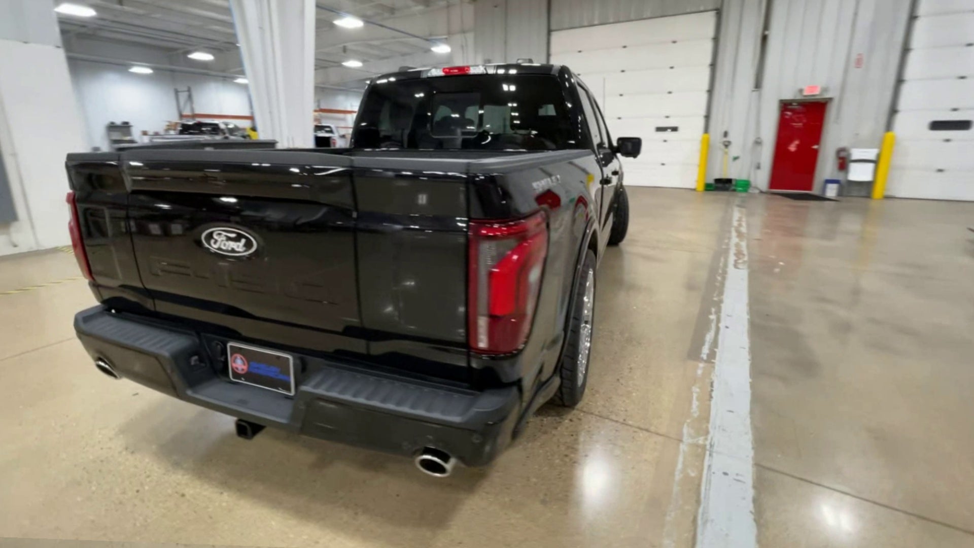 Vehicle Image 8