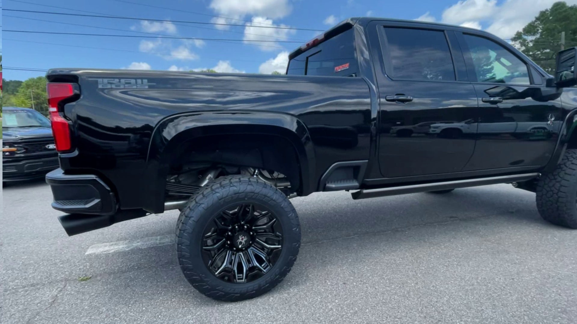 Vehicle Image 8