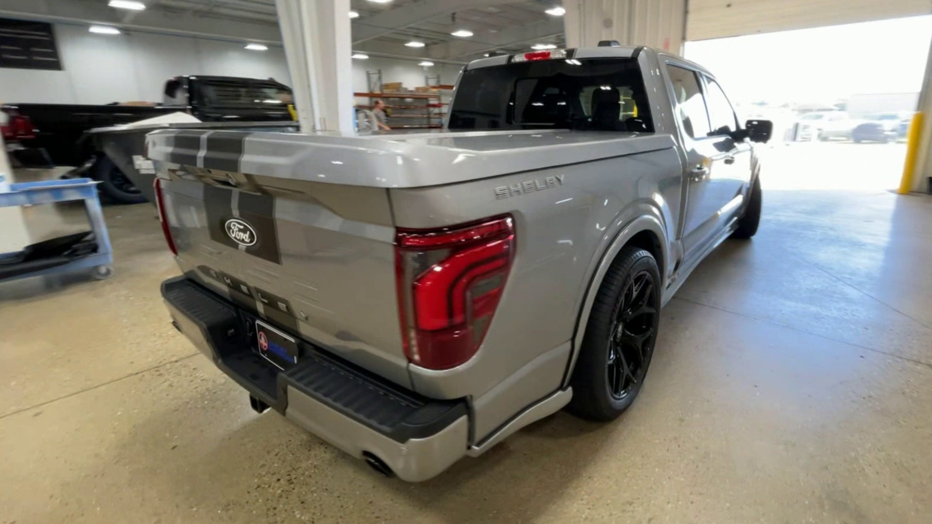 Vehicle Image 8