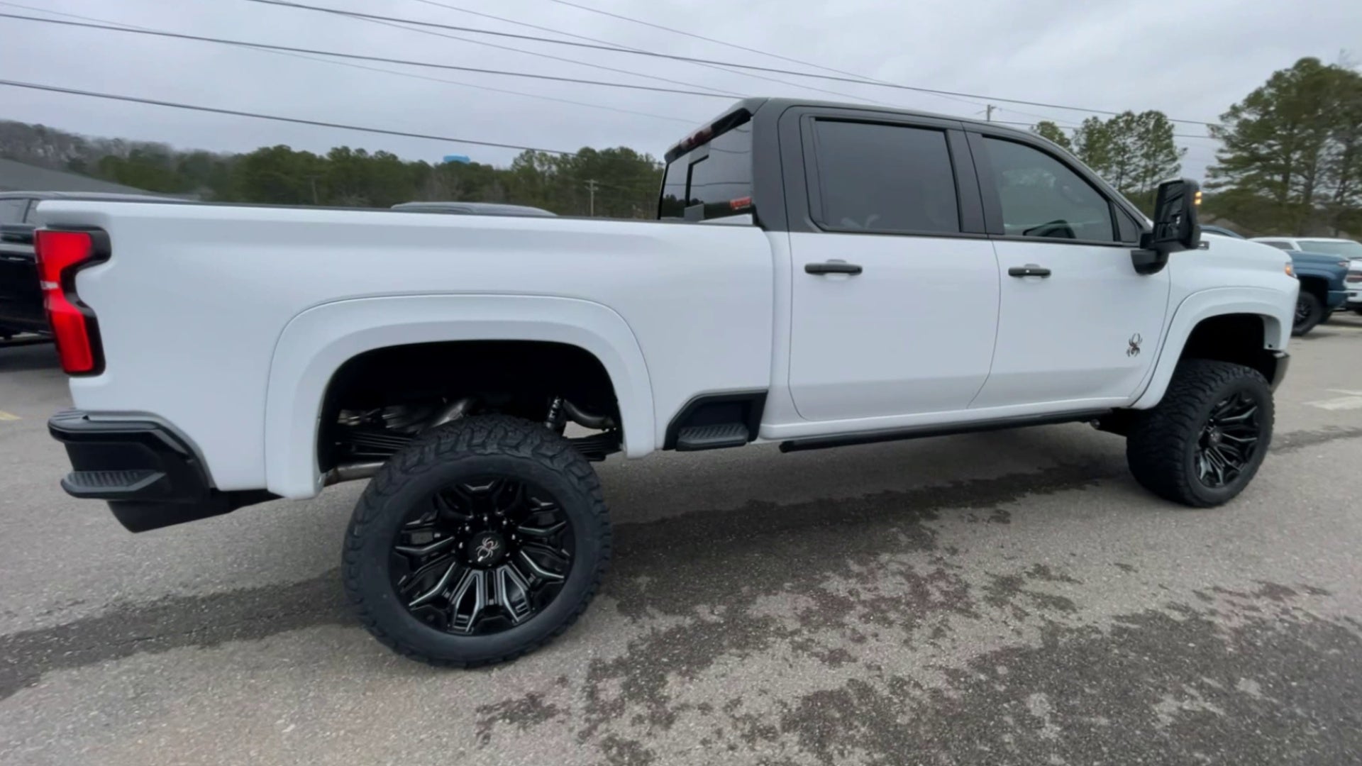 Vehicle Image 8