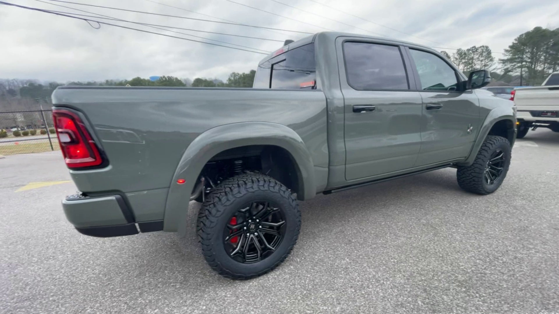 Vehicle Image 8