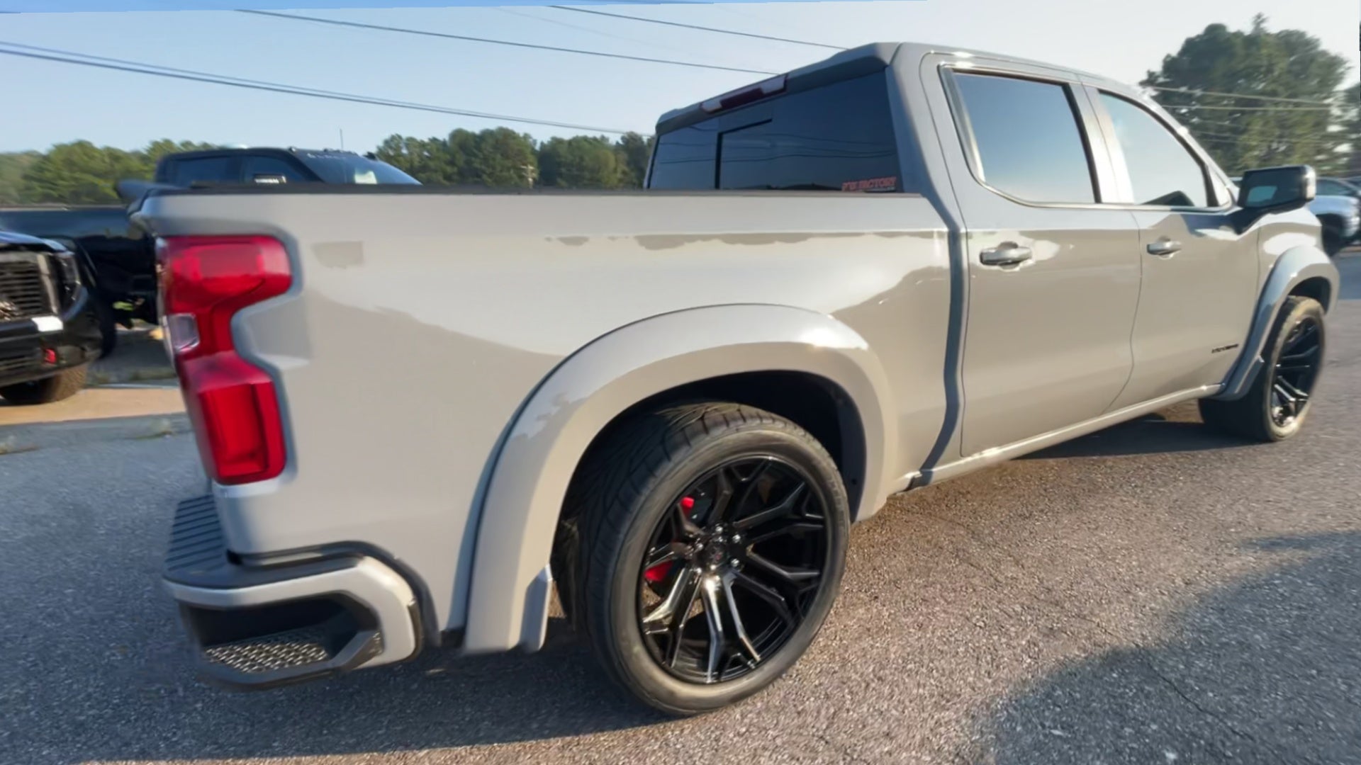 Vehicle Image 8