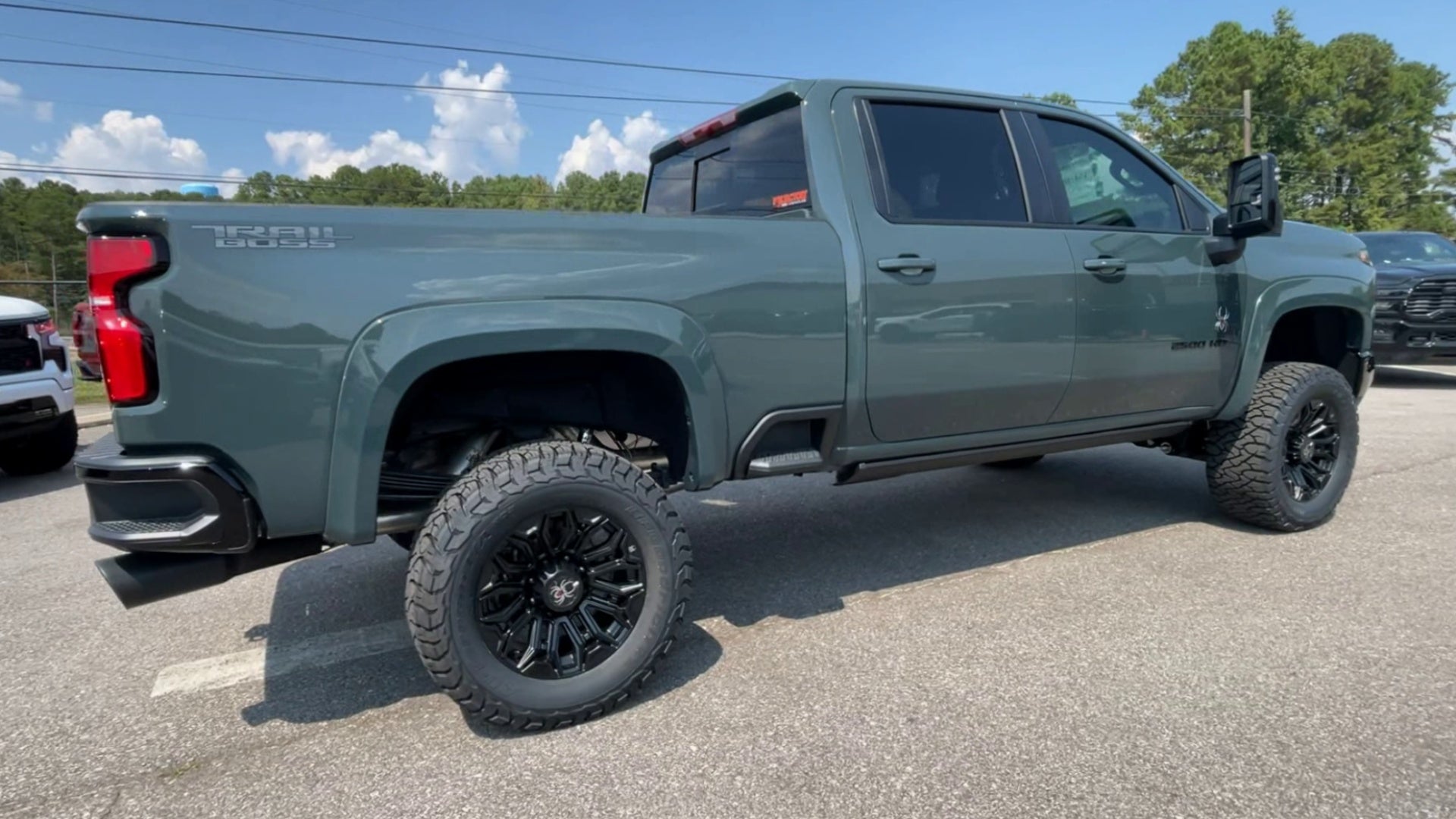 Vehicle Image 8