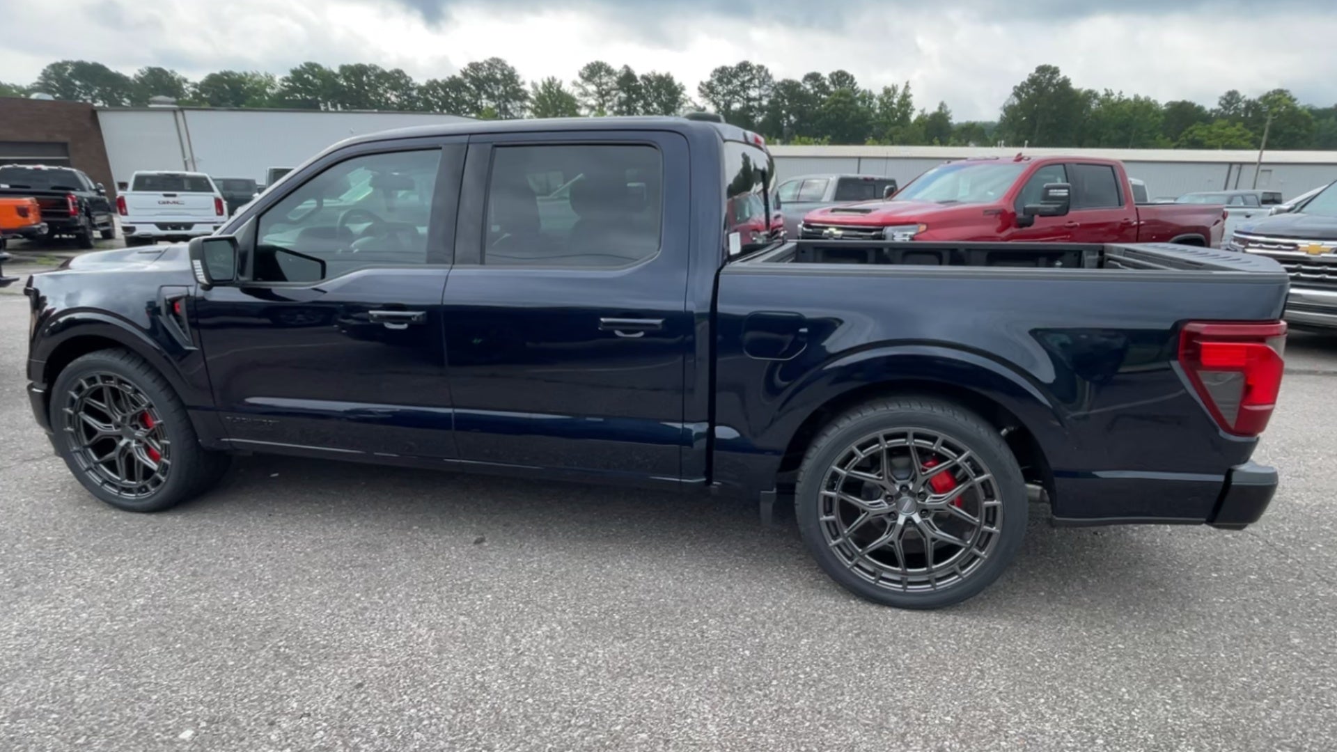 Vehicle Image 8