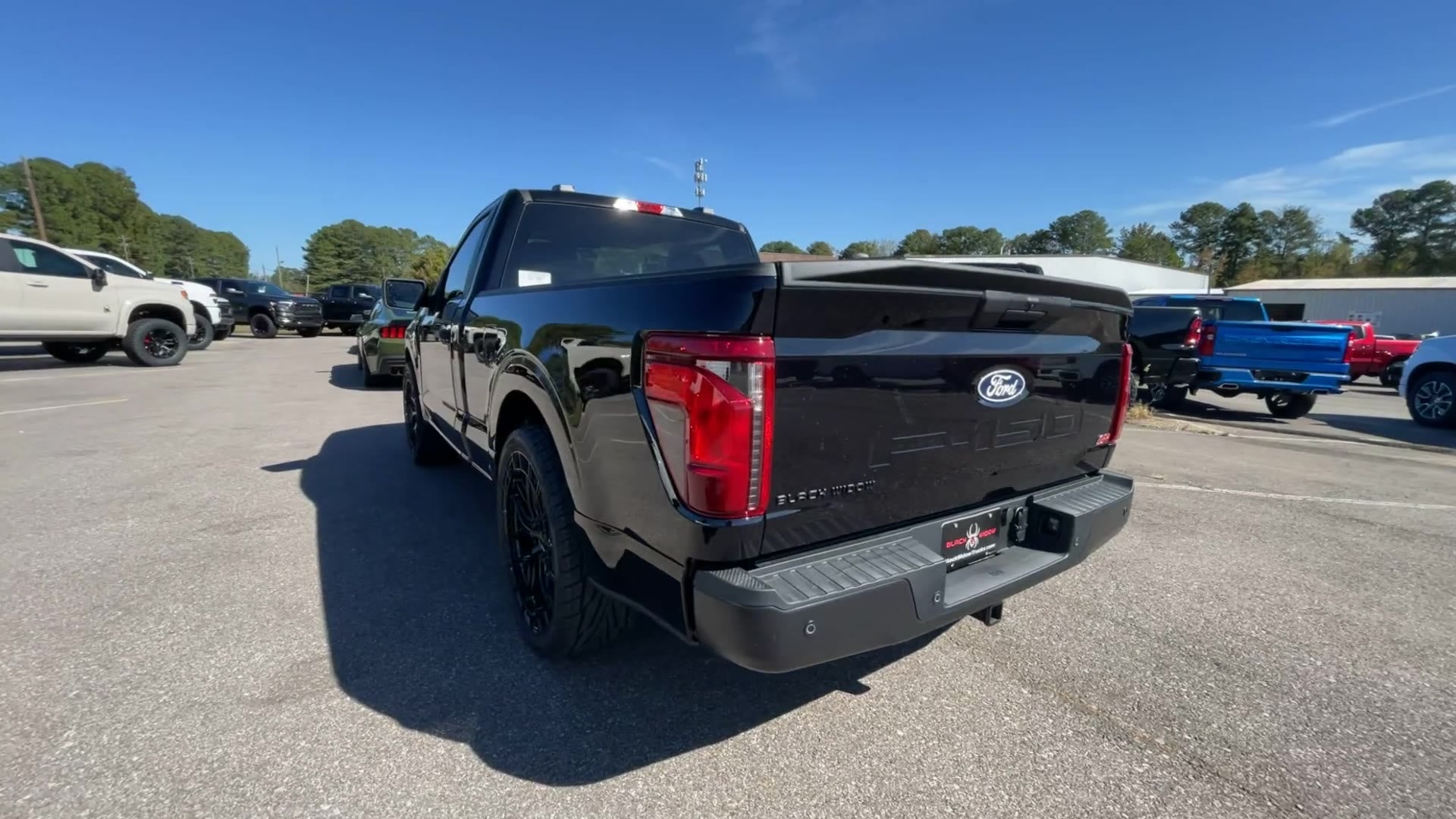 Vehicle Image 8