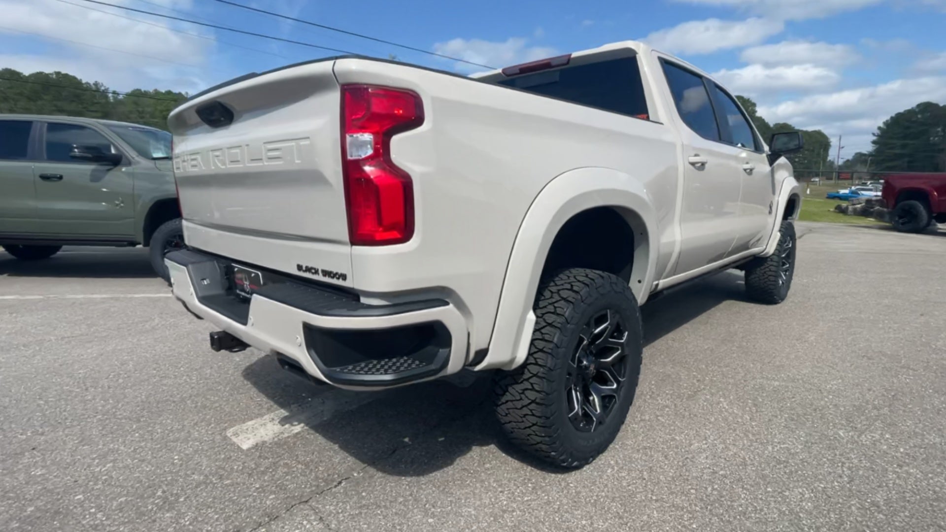 Vehicle Image 8