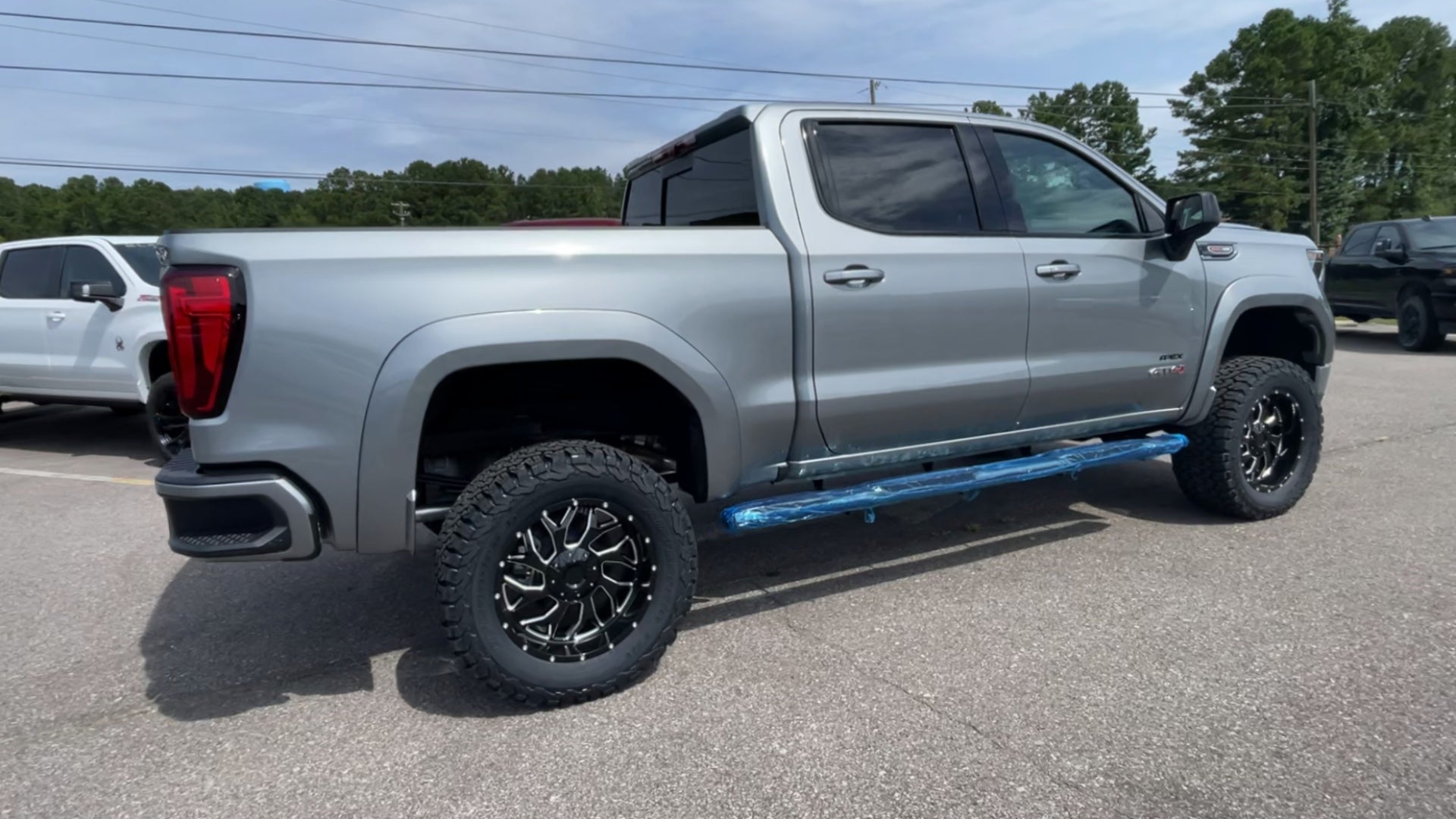 Vehicle Image 8