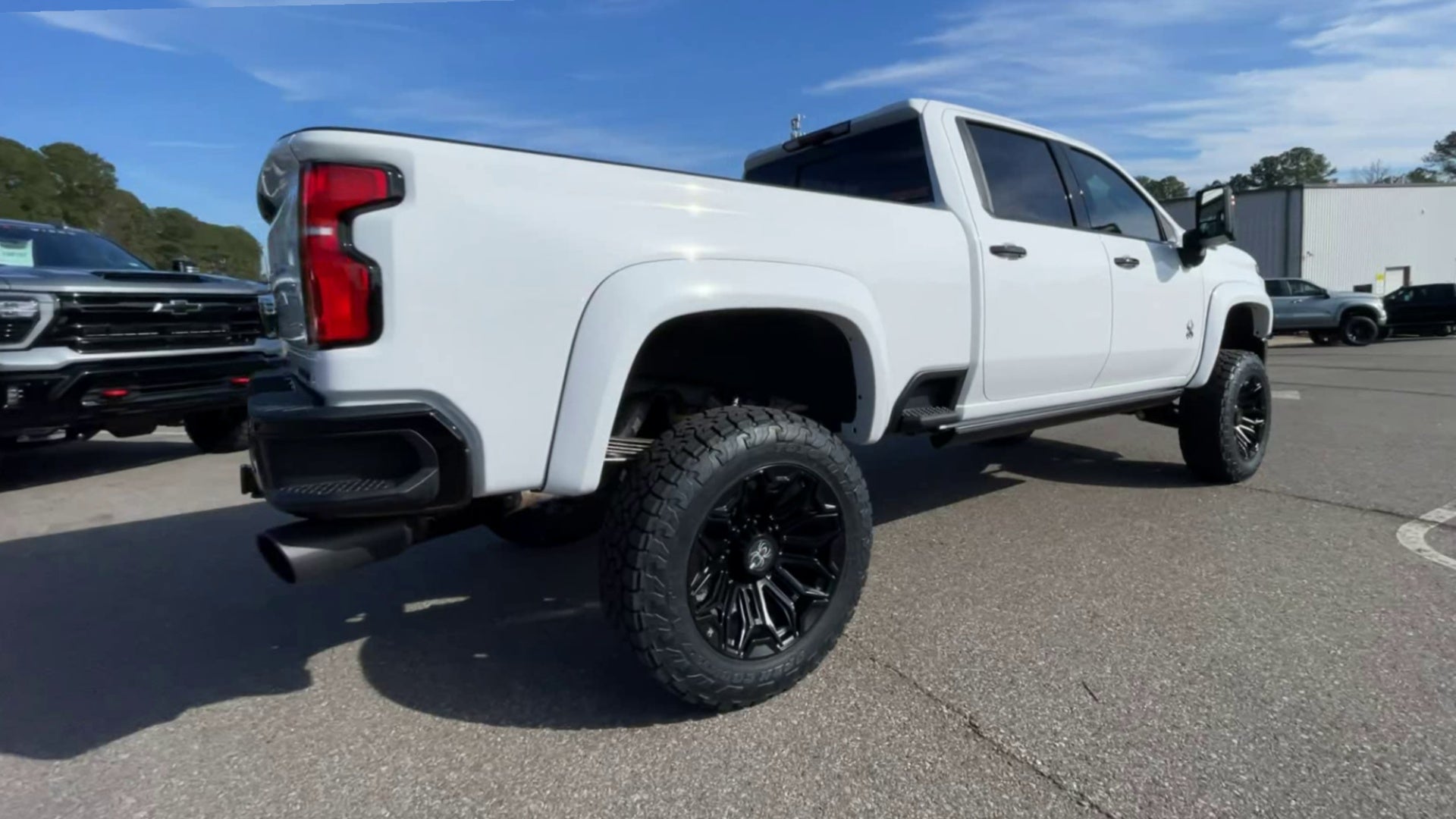 Vehicle Image 8