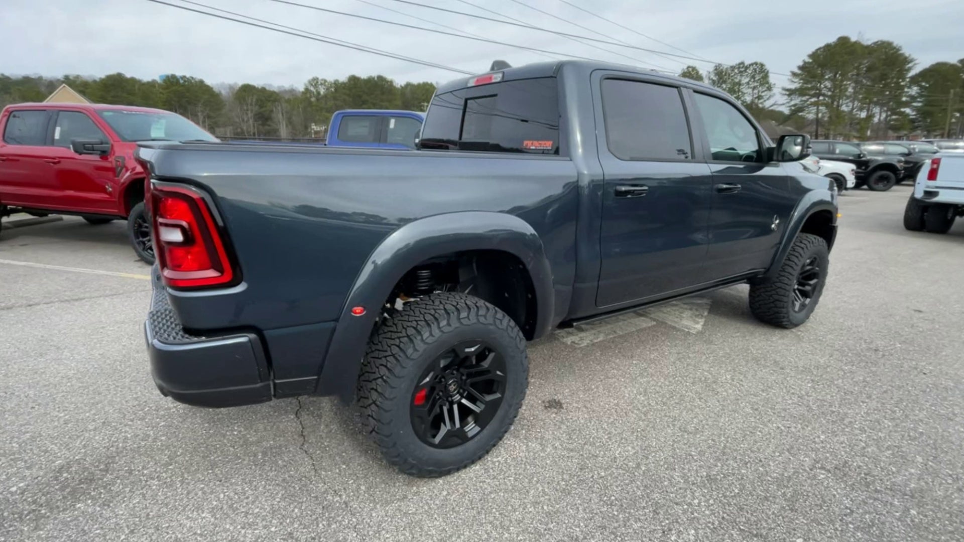 Vehicle Image 8