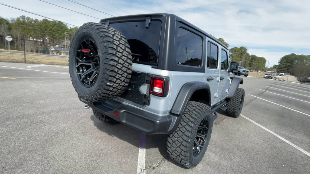 Vehicle Image 8