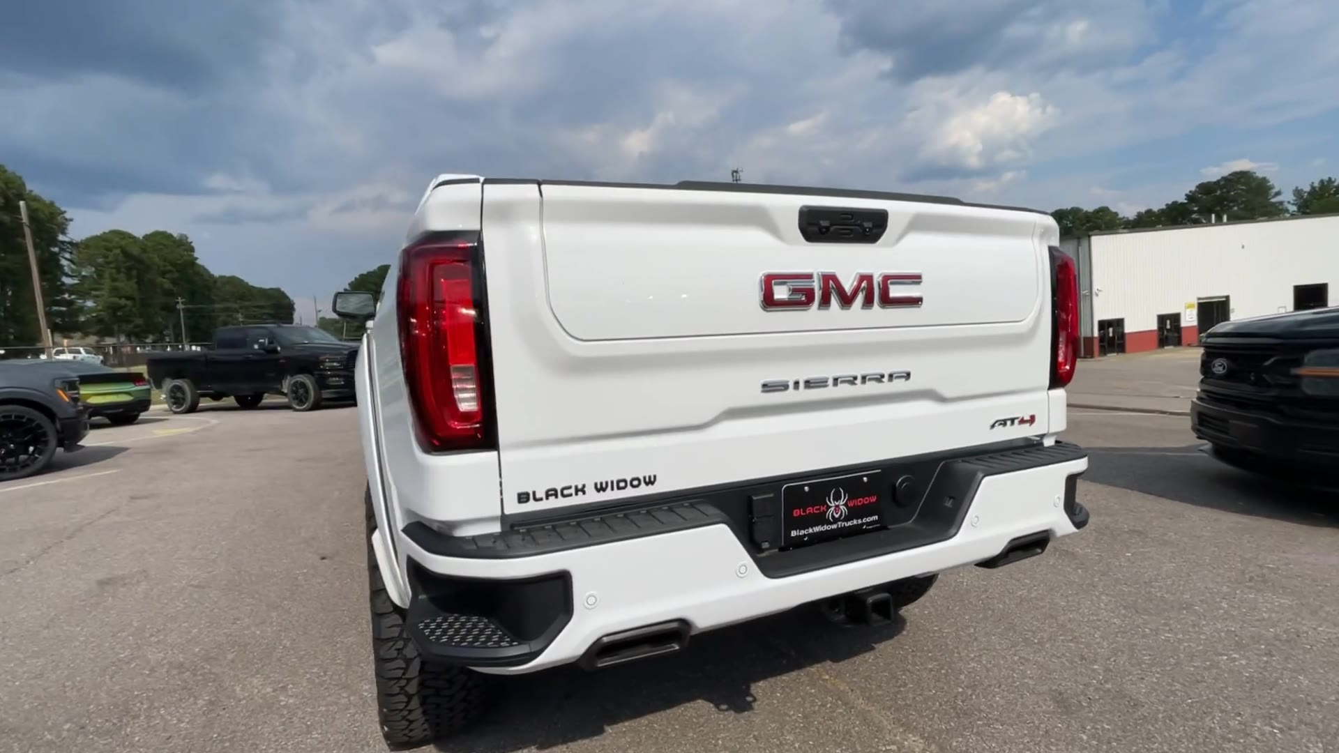 Vehicle Image 8