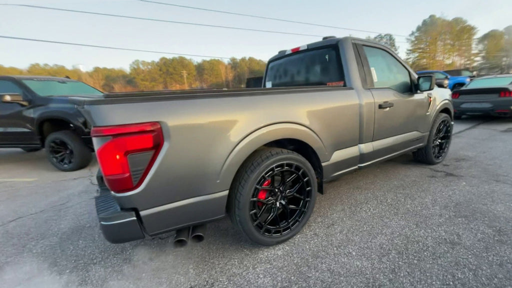 Vehicle Image 8