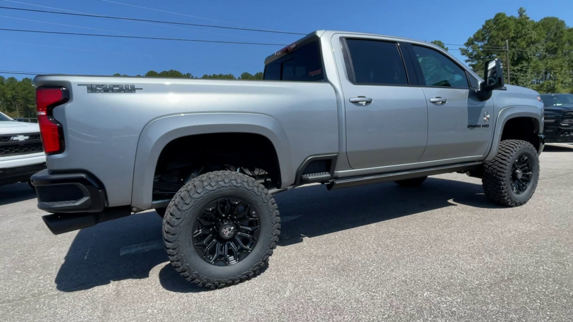 Vehicle Image 8