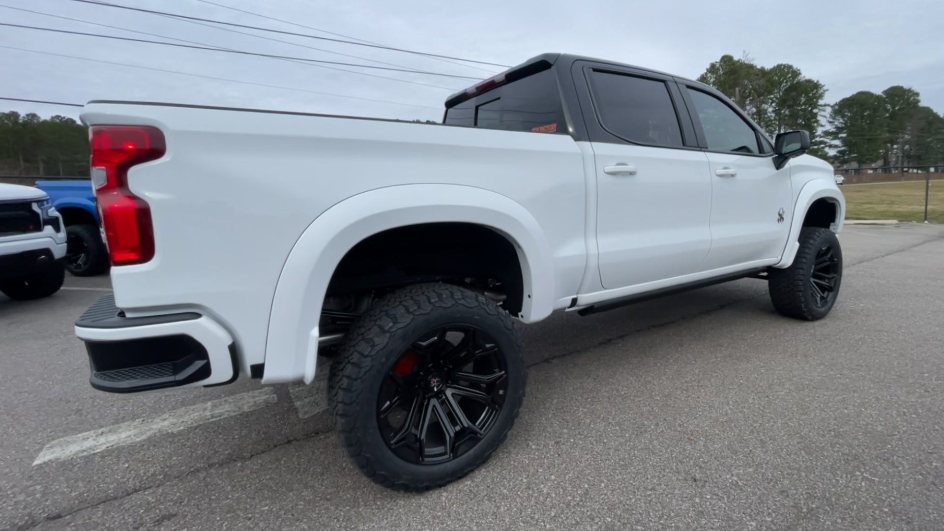 Vehicle Image 8