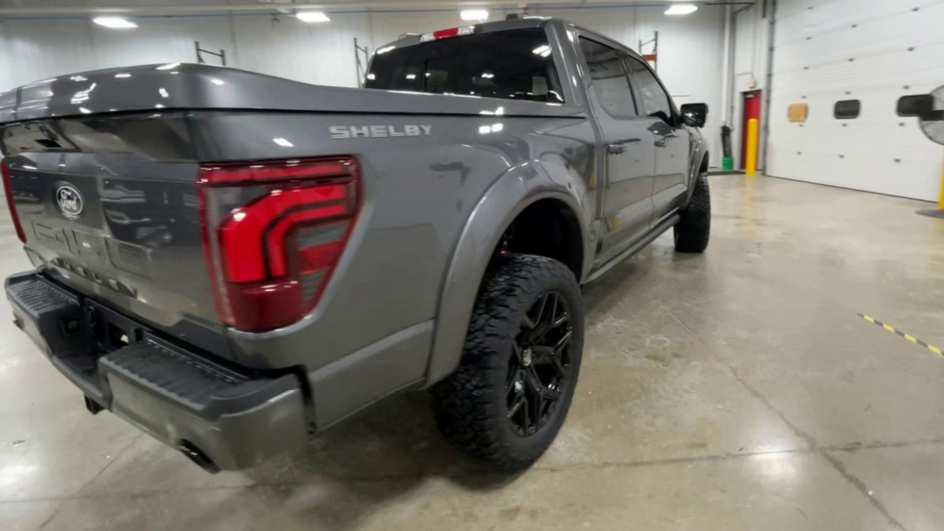 Vehicle Image 8